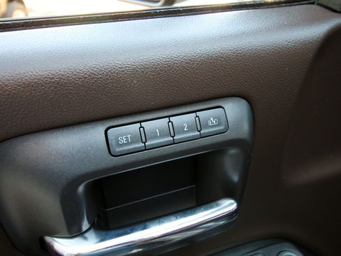 Used 2015 Chevrolet Silverado 2500 High Country AWD/4WD image 22