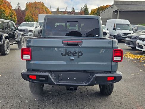 New 2025 Jeep Gladiator Sport AWD/4WD image 6