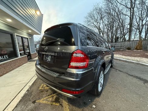 Used 2012 Mercedes-Benz GL 550 4MATIC image 6