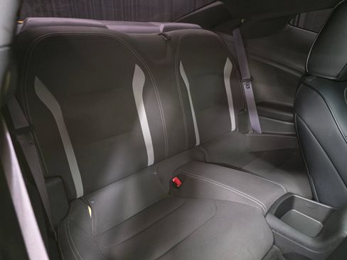 Used 2017 Chevrolet Camaro SS RWD image 32