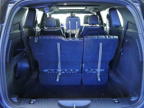 Used 2025 Chrysler Pacifica Limited FWD image 16