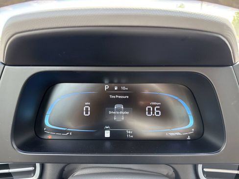 New 2026 Hyundai Elantra Sport FWD image 17