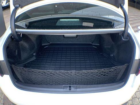 Used 2016 Lexus ES 350 w/ Luxury Package w/Wood Trim image 24