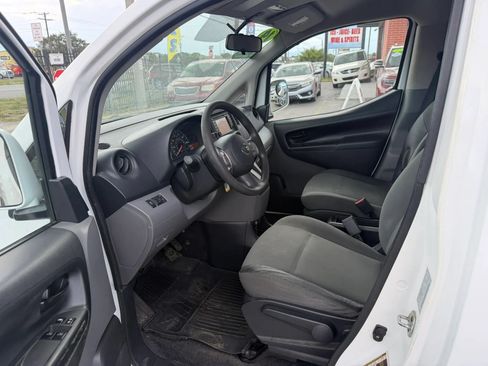 Used 2014 Nissan NV200 SV w/ Technology Package FWD image 8