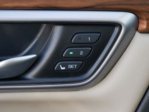 Certified 2018 Honda CR-V Touring image 27