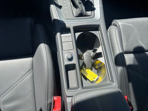 Certified 2025 Audi Q3 2.0T Premium w/ Convenience Package AWD/4WD image 29