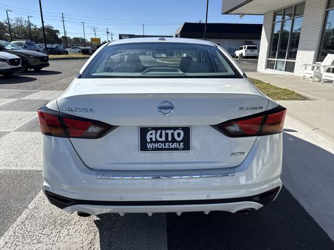 Used 2022 Nissan Altima 2.5 Platinum image 4