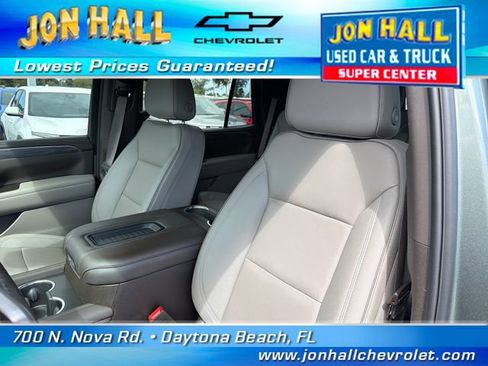 Used 2023 GMC Yukon SLT w/ SLT Premium Package AWD/4WD image 18