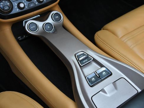 Used 2014 Ferrari California RWD image 35