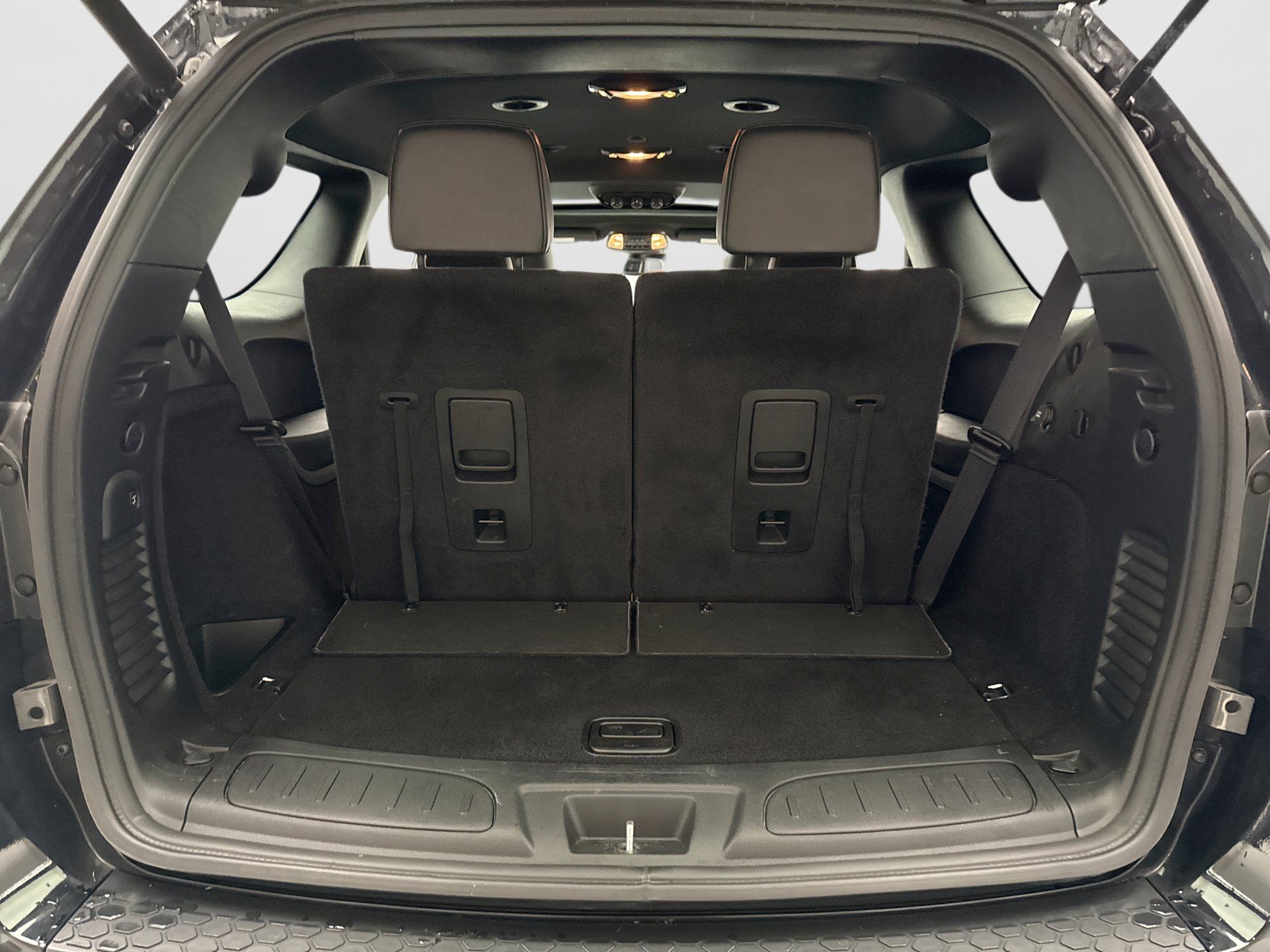 Used 2023 Dodge Durango R/T w/ Tow 'N Go Package AWD/4WD image 18