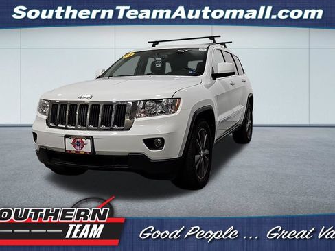 Used 2013 Jeep Grand Cherokee Laredo AWD/4WD image 1