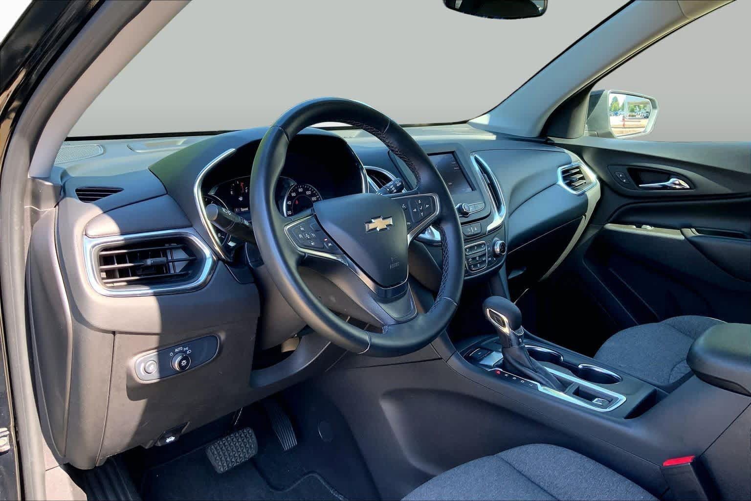 Used 2024 Chevrolet Equinox LT AWD/4WD image 17