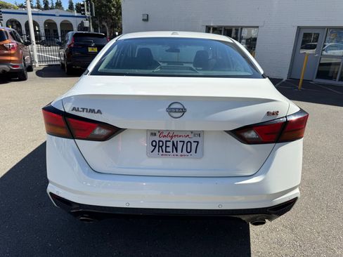 Used 2024 Nissan Altima 2.5 SR image 5