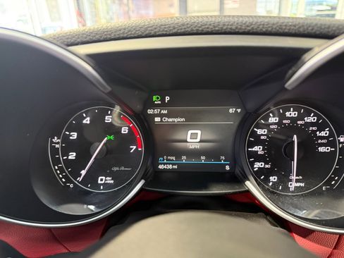 Used 2021 Alfa Romeo Giulia Sprint w/ Sun & Sound Package image 32