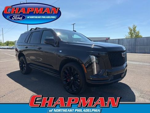 Used 2025 Cadillac Escalade Sport Platinum image 1