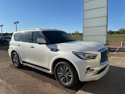 Used 2023 INFINITI QX80 Luxe w/ Cargo Package image 3