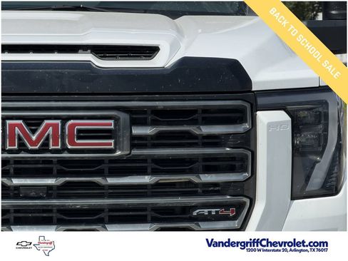 Used 2025 GMC Sierra 2500 AT4 AWD/4WD image 8