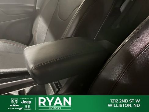 Used 2023 Jeep Compass Trailhawk w/ Trailhawk Elite Group AWD/4WD image 28