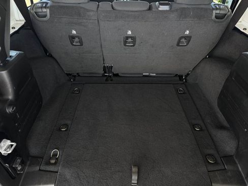 Used 2019 Jeep Wrangler Unlimited Sport S image 19