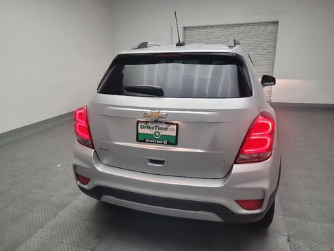 Used 2018 Chevrolet Trax LT w/ LT Convenience Package image 7