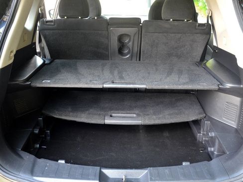 Used 2014 Nissan Rogue S image 8