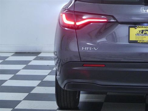 Used 2023 Honda HR-V LX image 26