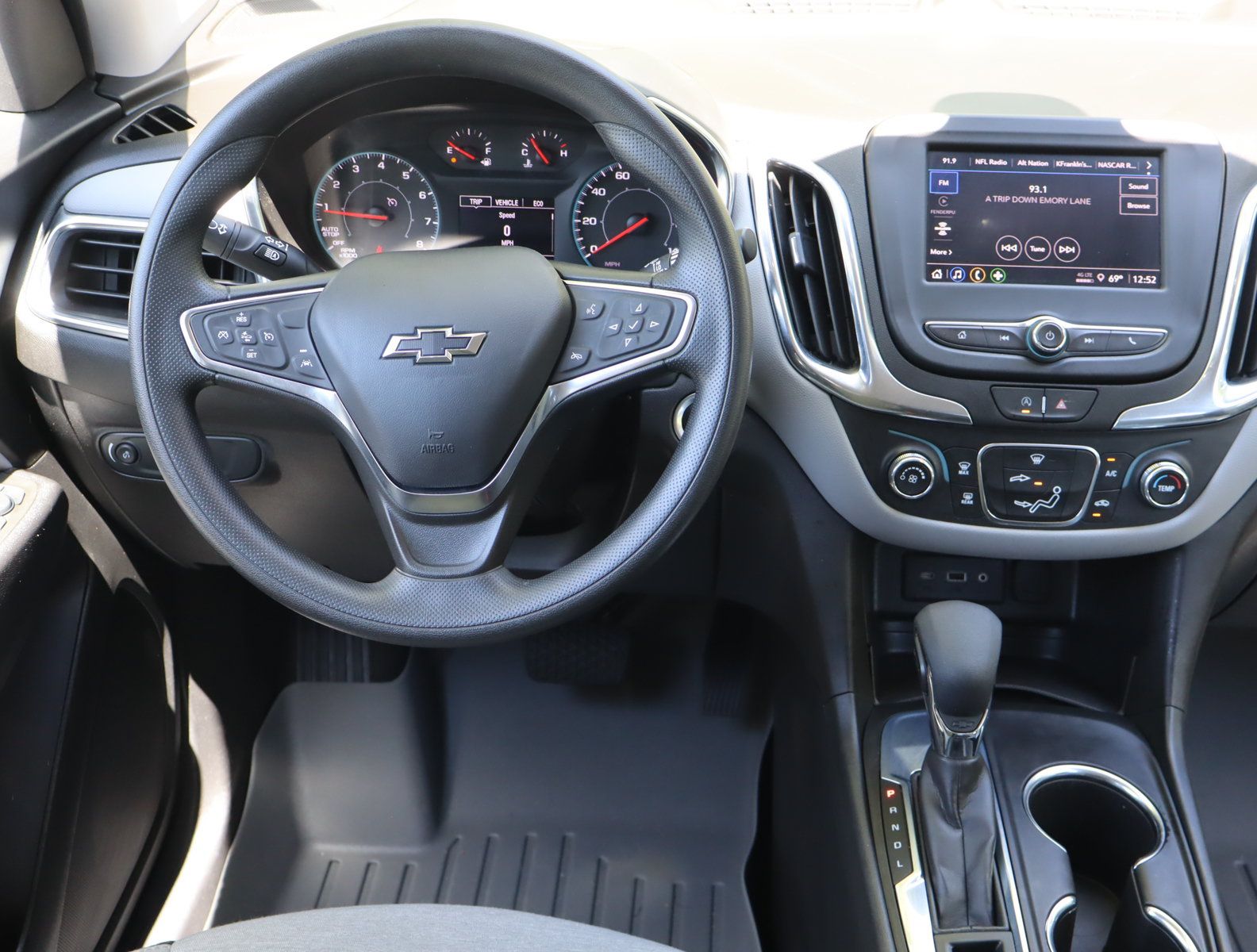 Used 2024 Chevrolet Equinox LS FWD image 17