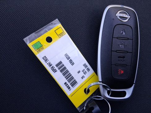 New 2025 Nissan Versa SV w/ Trunk Package image 27