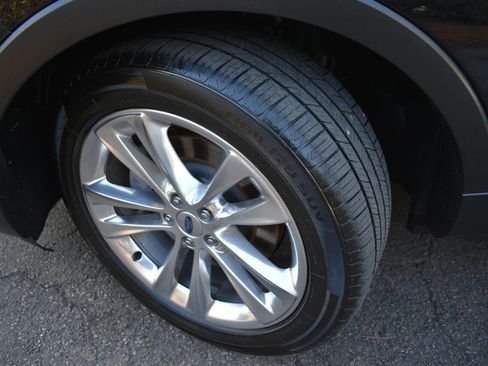 Used 2019 Ford Explorer Limited w/ Ford Safe & Smart Package image 46