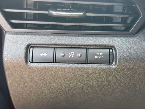 Used 2025 Nissan Altima 2.5 SR w/ SR Premium Package FWD image 20