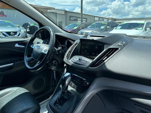 Used 2015 Ford Escape SE w/ Equipment Group 201A FWD image 8