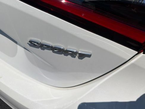 Used 2024 Honda Civic Sport image 12