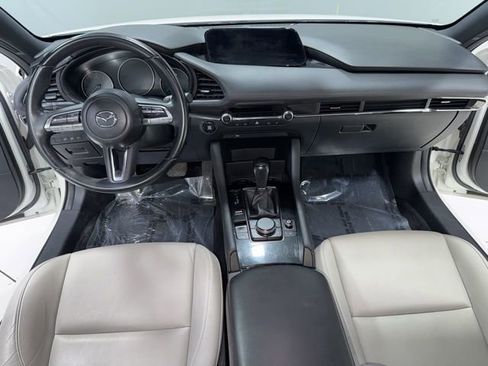 Used 2019 MAZDA MAZDA3 AWD Hatchback w/ Preferred Pkg image 16