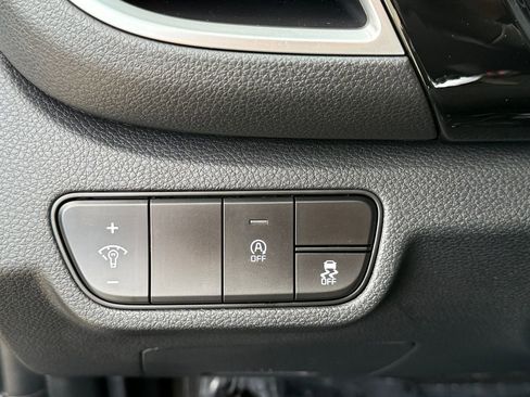 Certified 2024 Kia Seltos S image 22