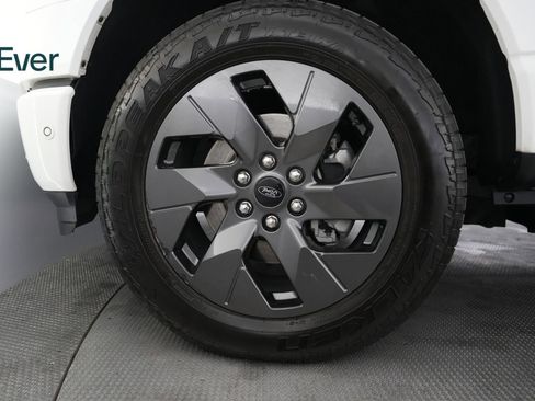 Used 2022 Ford F150 Lightning Lariat w/ Equipment Group 511A High AWD/4WD image 13