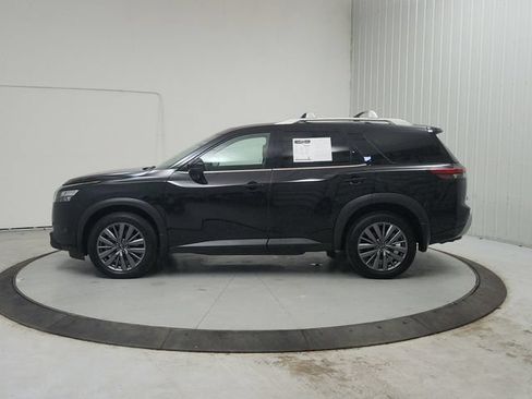 Used 2025 Nissan Pathfinder SL w/ SL Premium Package AWD/4WD image 5