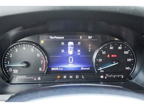 Used 2022 Ford Explorer XLT image 14