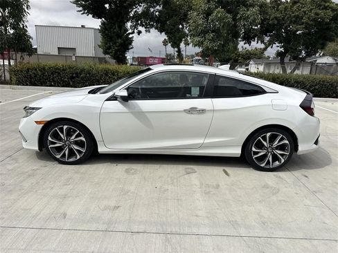 Used 2020 Honda Civic Touring image 6