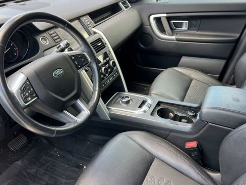 Used 2018 Land Rover Discovery Sport SE AWD/4WD image 14