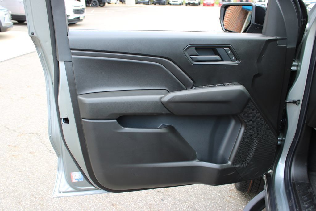 New 2026 Chevrolet Colorado Trail Boss w/ Midnight Edition AWD/4WD image 13