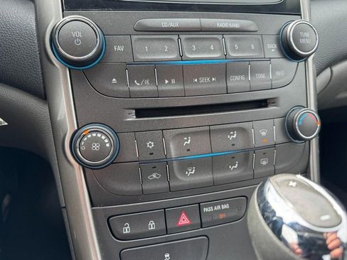 Used 2013 Chevrolet Malibu LS image 18
