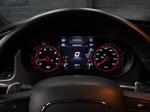 Used 2018 Dodge Charger R/T RWD image 75