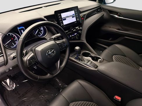 Used 2023 Toyota Camry SE w/ Protection Package (Q2) (TMS) FWD image 7