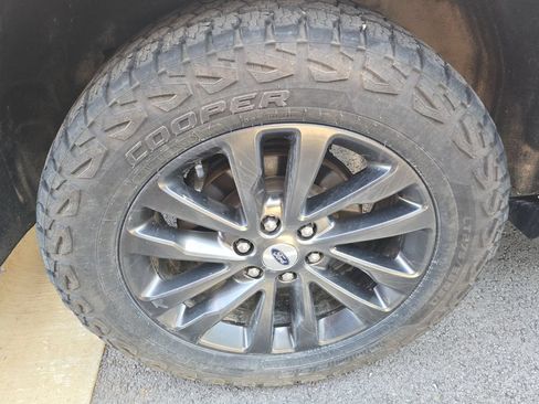 Used 2021 Ford Expedition Max Limited AWD/4WD image 5