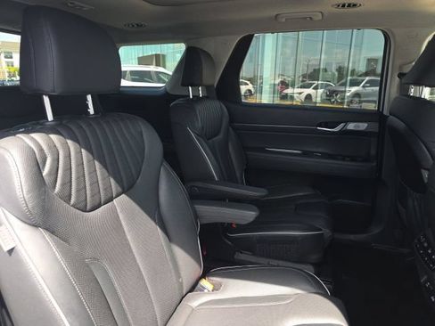 Certified 2023 Hyundai Palisade Limited FWD image 10