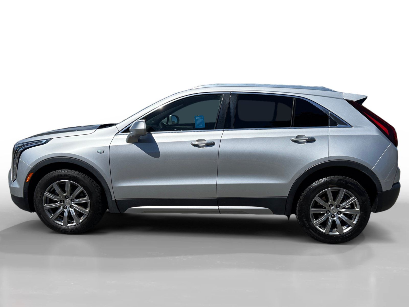 Used 2019 Cadillac XT4 Premium Luxury FWD image 2
