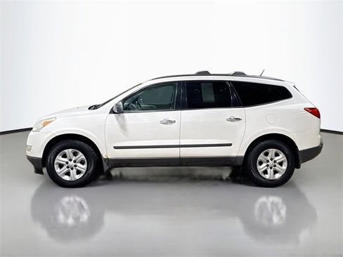 Used 2011 Chevrolet Traverse LS image 10