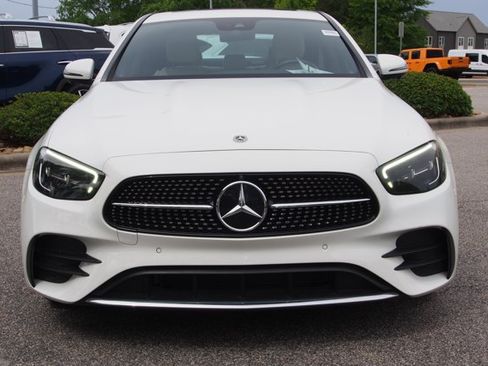 Used 2023 Mercedes-Benz E 350 Sedan image 3