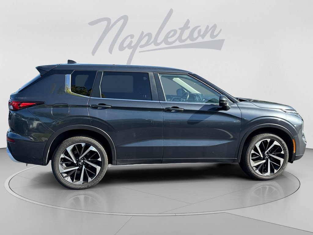 Used 2024 Mitsubishi Outlander SE FWD image 7