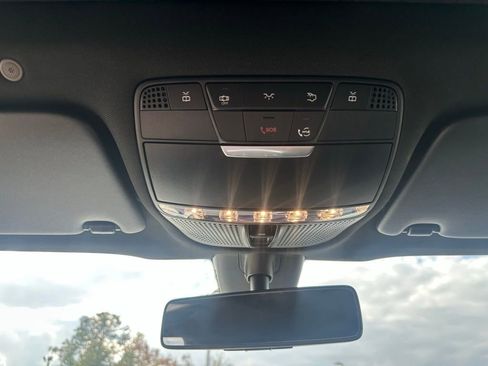 Used 2020 Mercedes-Benz GLC 300 4MATIC Coupe image 18